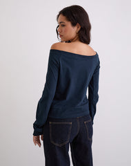Yacin Slouchy Top in Navy