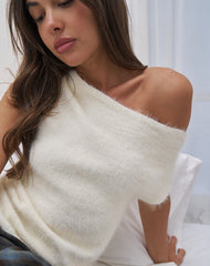 Calyce Top in Fluffy Knit Cream