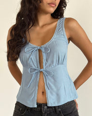 Esau Tie Front Top in Private Slub Nantucket Blue