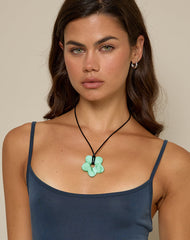 Flower Necklace in Resin Green